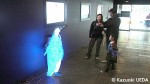メルボルン水族館のエントランスの人気者！光るペンギン